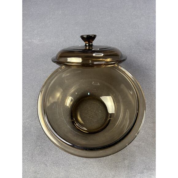 Corningware Pyrex Amber 322 (1 Qt.) & 323 (1.5 Qt.) Set of 2 with lids - Picture 5 of 14